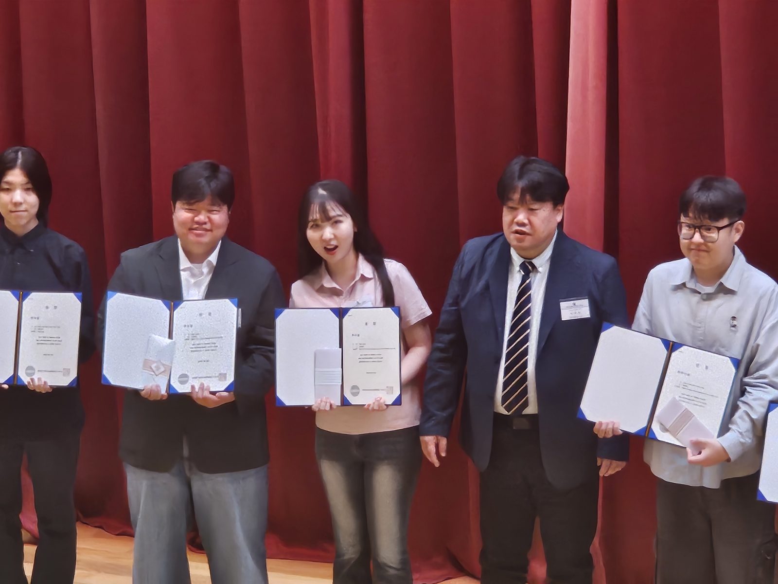 2026 한국도시설계학회 춘계학술발표대회 시상식 기념 촬영